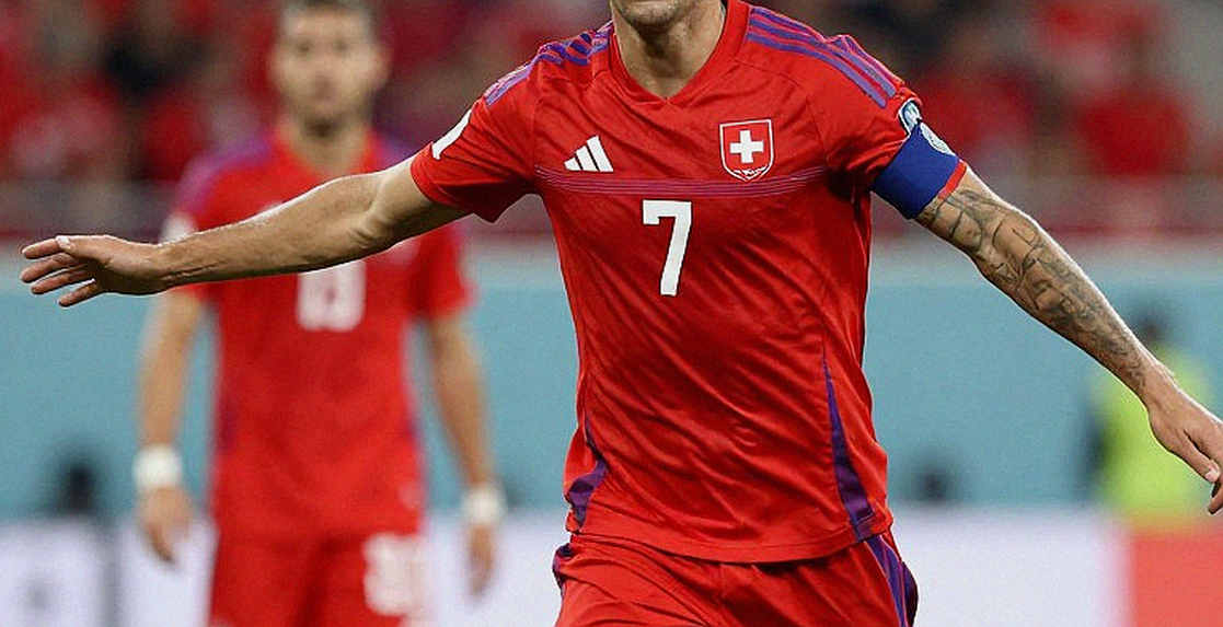 Khoảng trống bên cánh trái: Mười lăm năm Serie A dạy trẻ đảo cánh, và cái giá chưa ai trả Khoảng trống bên cánh trái: Mười lăm năm Serie A dạy trẻ đảo cánh, và cái giá chưa ai trả