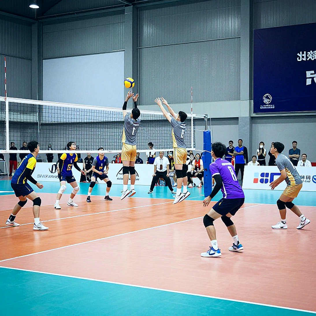 Bảng thống kê trống của bóng chuyền nữ Việt Nam