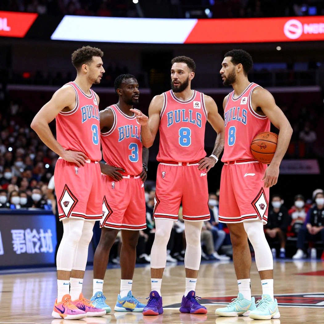 Pablo Laso và lời tuyên chiến với sự phụ thuộc: 'Chỉ Mike James mới ngăn được Mike James' Pablo Laso và lời tuyên chiến với sự phụ thuộc: 'Chỉ Mike James mới ngăn được Mike James'