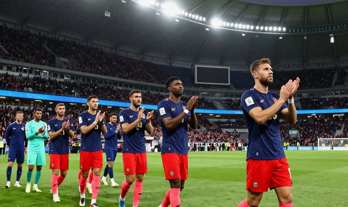 Tây Ban Nha: Món quà ẩn danh 1 triệu euro, hóa đơn 44 triệu và bốn cái tên bị đọc lướt Tây Ban Nha: Món quà ẩn danh 1 triệu euro, hóa đơn 44 triệu và bốn cái tên bị đọc lướt