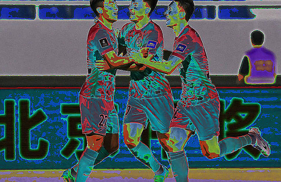 Decoding the Transfer Window: When Empty Information Wears the Suit of Data Decoding the Transfer Window: When Empty Information Wears the Suit of Data
