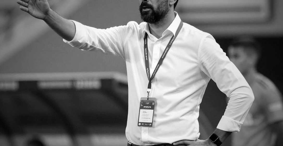 Persib Bandung's 2-1 Comeback at Gelora Bumi Kartini: The Fateful 13th Minute and the Lesson of the Left Flank Persib Bandung's 2-1 Comeback at Gelora Bumi Kartini: The Fateful 13th Minute and the Lesson of the Left Flank