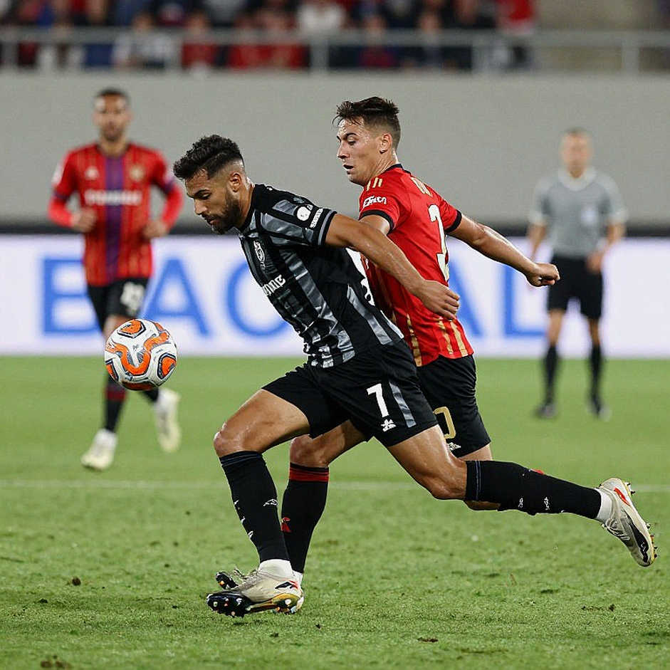 Real Madrid's Left Channel: The Crack Shows Before the Season Takes Shape Real Madrid's Left Channel: The Crack Shows Before the Season Takes Shape