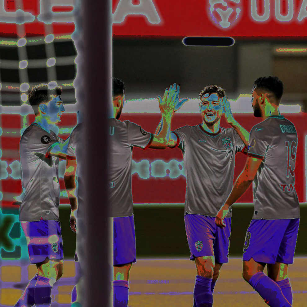 V.League 1: Bài toán pressing tầm thấp và cuộc đua vô địch không ai đoán trước V.League 1: Bài toán pressing tầm thấp và cuộc đua vô địch không ai đoán trước