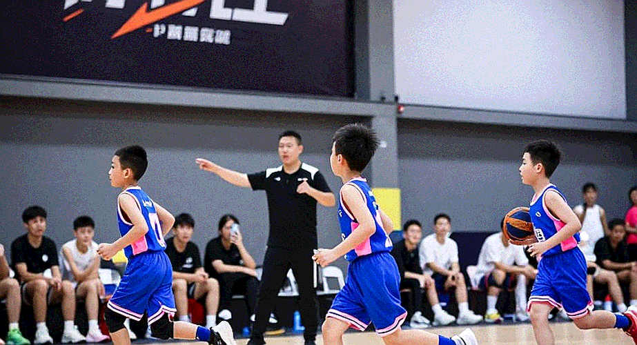 Vì sao Clippers nên 'cắn răng' nhận án phạt 30 triệu USD và 5 lượt chọn vòng 1 thay vì kiện NBA?