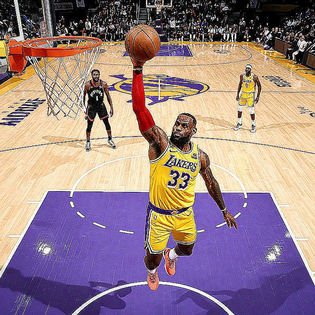 Vì sao Clippers nên 'cắn răng' nhận án phạt 30 triệu USD và 5 lượt chọn vòng 1 thay vì kiện NBA?