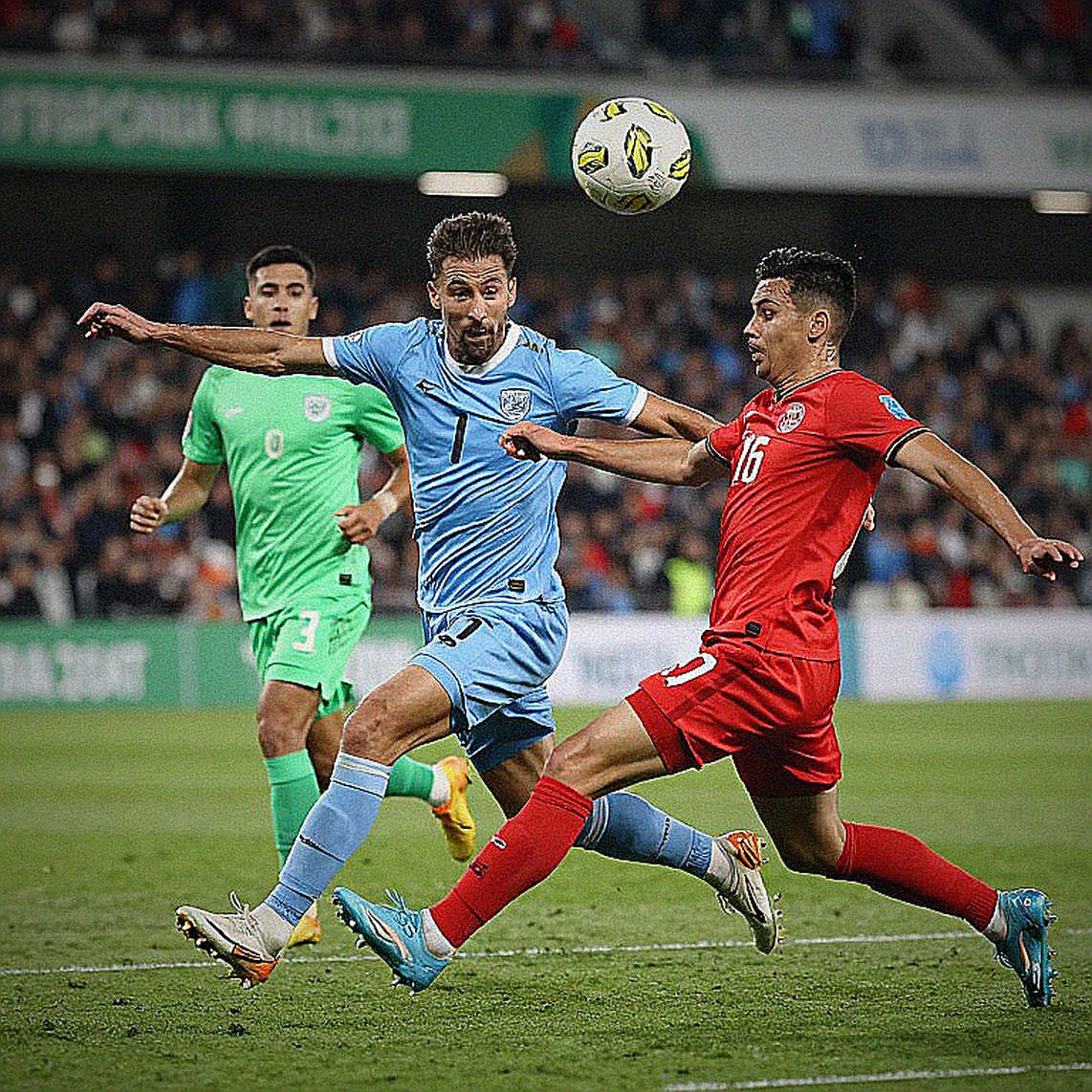 CAHN season opener V-League: Tien Linh breaks Hanoi FC net, timely psychological boost