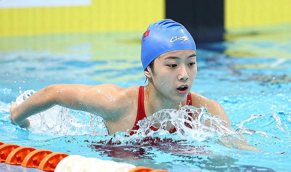 Douglass 50,20 – Walsh 50,32: 0,16 giây ở nửa sau định đoạt chung kết 100m tự do hồ ngắn