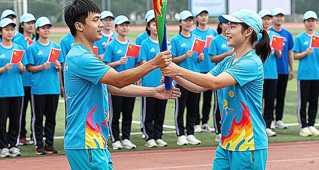 Đỗ Hoàng Hên nghỉ ba tháng: Khi mũi tấn công nhập tịch của bóng đá Việt Nam cùng gục ngã Đỗ Hoàng Hên nghỉ ba tháng: Khi mũi tấn công nhập tịch của bóng đá Việt Nam cùng gục ngã