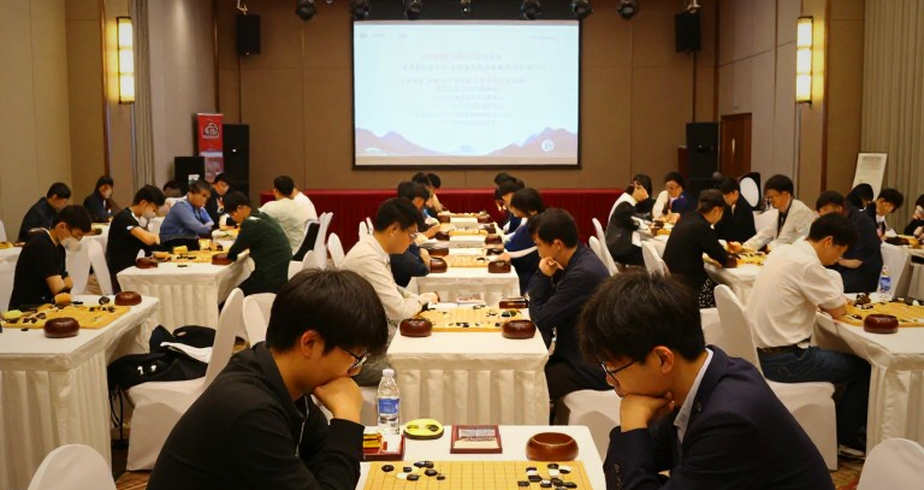 Chủ tịch FIDE là Arkady Dvorkovich, không phải Timur Turlov: giải phẫu một tiêu đề cờ vua sai lệch Chủ tịch FIDE là Arkady Dvorkovich, không phải Timur Turlov: giải phẫu một tiêu đề cờ vua sai lệch