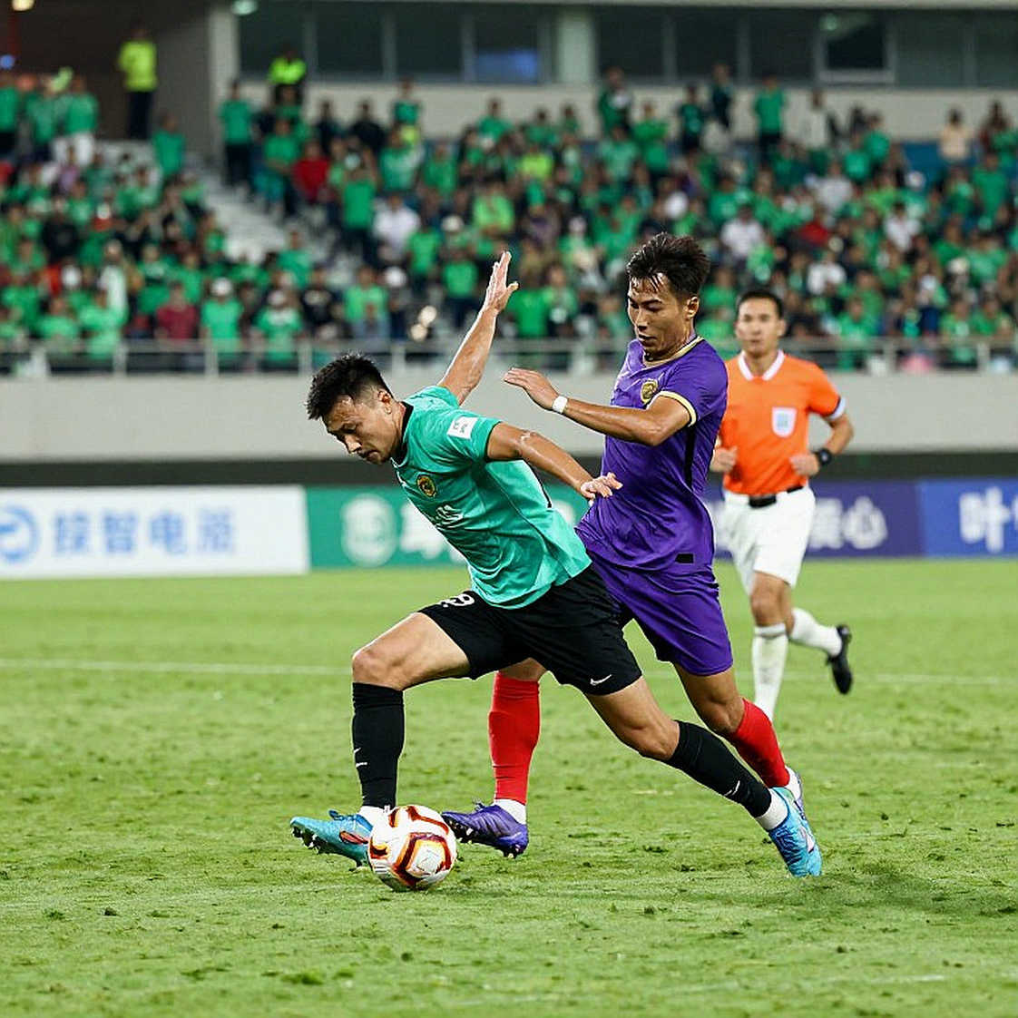 V.League trở lại: Sức ép bao trùm Hanoi FC, HAGL và Đồng Nai V.League trở lại: Sức ép bao trùm Hanoi FC, HAGL và Đồng Nai