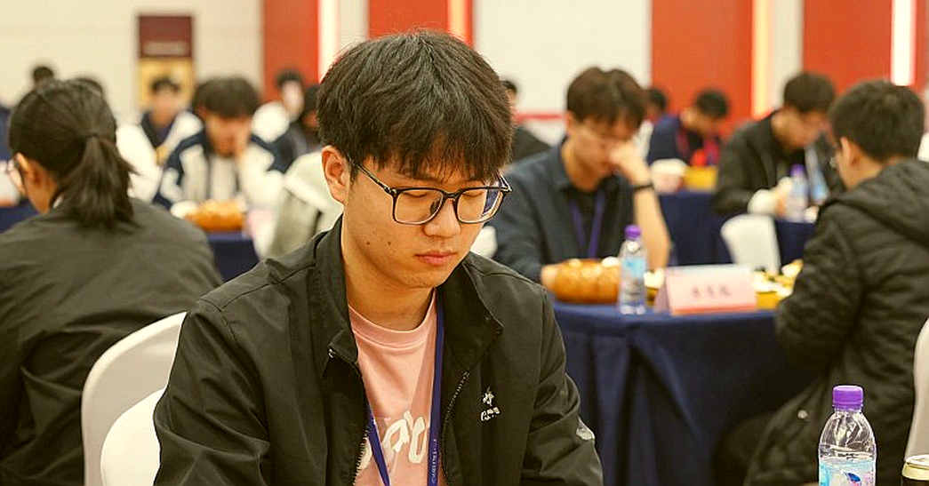 Woodward hạ Caruana, Lee nới rộng khoảng cách — và khóa học khai cuộc 60 phút nằm sau tiêu đề đó Woodward hạ Caruana, Lee nới rộng khoảng cách — và khóa học khai cuộc 60 phút nằm sau tiêu đề đó