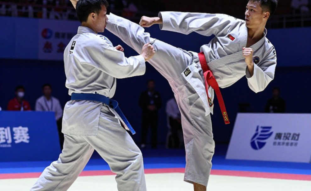 UFC hạng nặng: 27 lần đổi ngôi trong 28 năm và khoảng trống không ai dám gọi tên