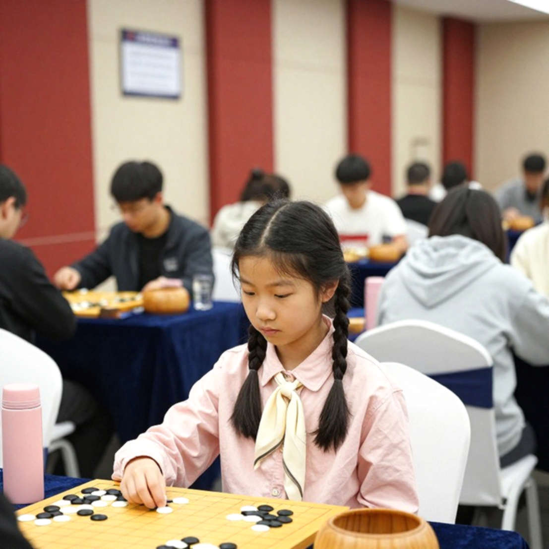 ChessBase Magazine số 225: 27 ván ngắn, 10 bài khai cuộc và khoảng trống dữ liệu của ngành huấn luyện cờ vua