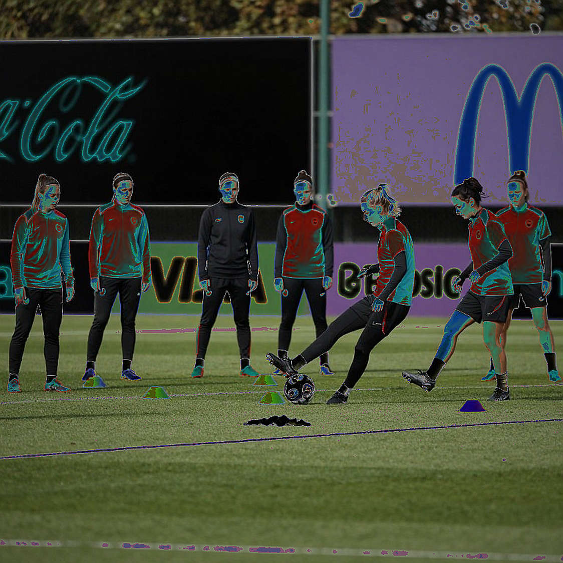 Urawa Reds and Twelve Defibrillators: The Contract No One Signed, But No One May Break Urawa Reds and Twelve Defibrillators: The Contract No One Signed, But No One May Break