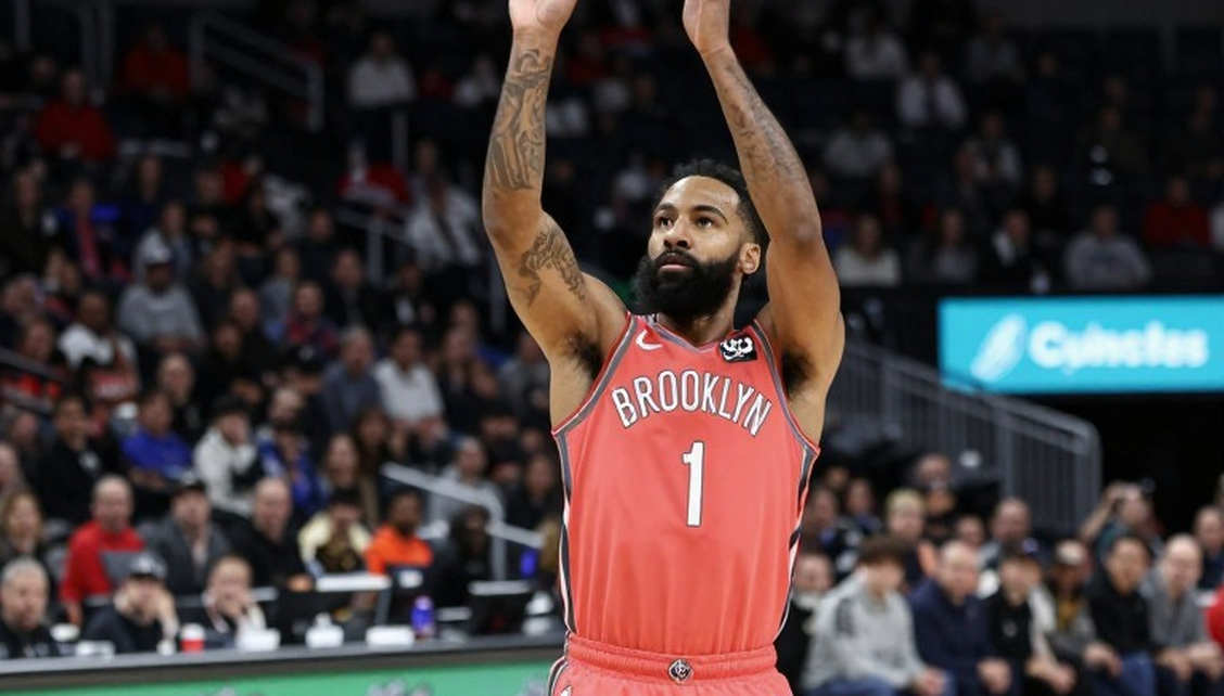 Shane Larkin để ngỏ khả năng ra sân, Fenerbahce mở màn EuroLeague Super Cup bằng bài toán quản trị rủi ro